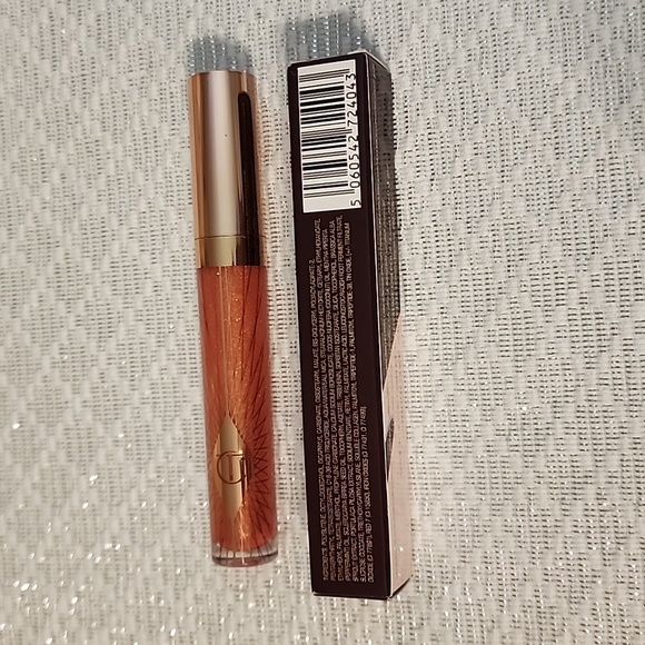 Charlotte Tilbury COLLAGEN LIP BATH in PEACHY PLUMP - Picture 3 of 5